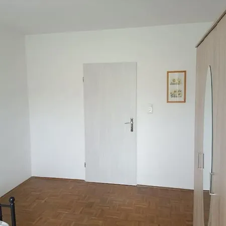 Apartment Ferienwohnung *
